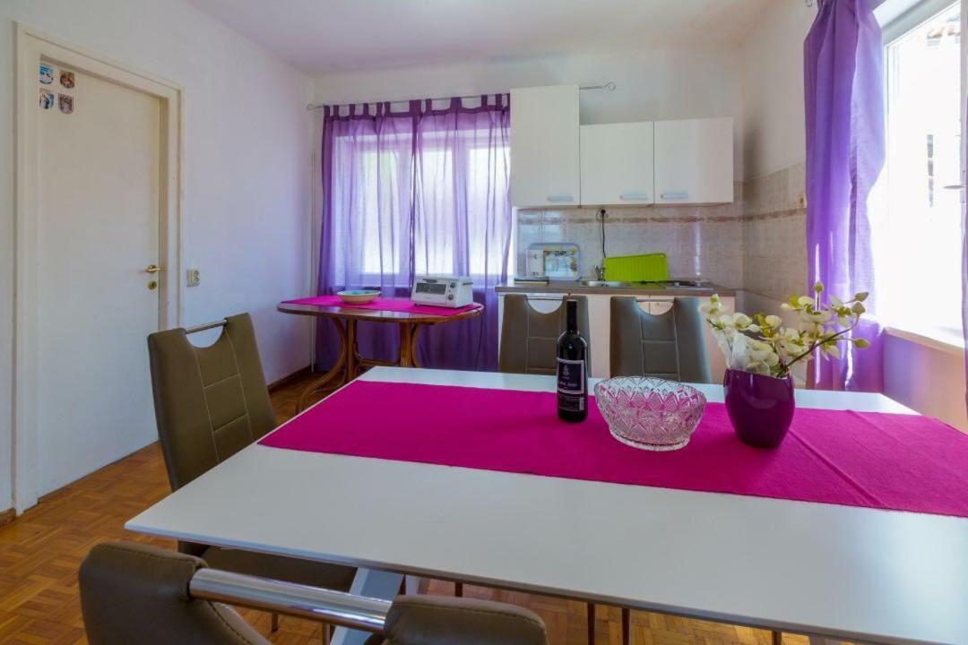 Apartment Dvorska تْسْغيكفانِتْسا المظهر الخارجي الصورة