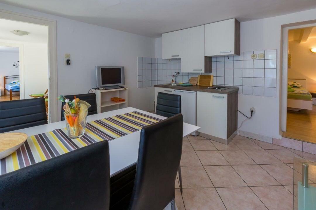 Apartment Dvorska تْسْغيكفانِتْسا المظهر الخارجي الصورة