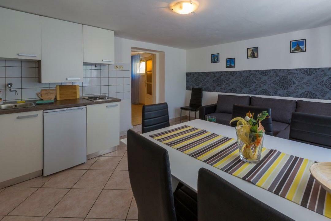 Apartment Dvorska تْسْغيكفانِتْسا المظهر الخارجي الصورة